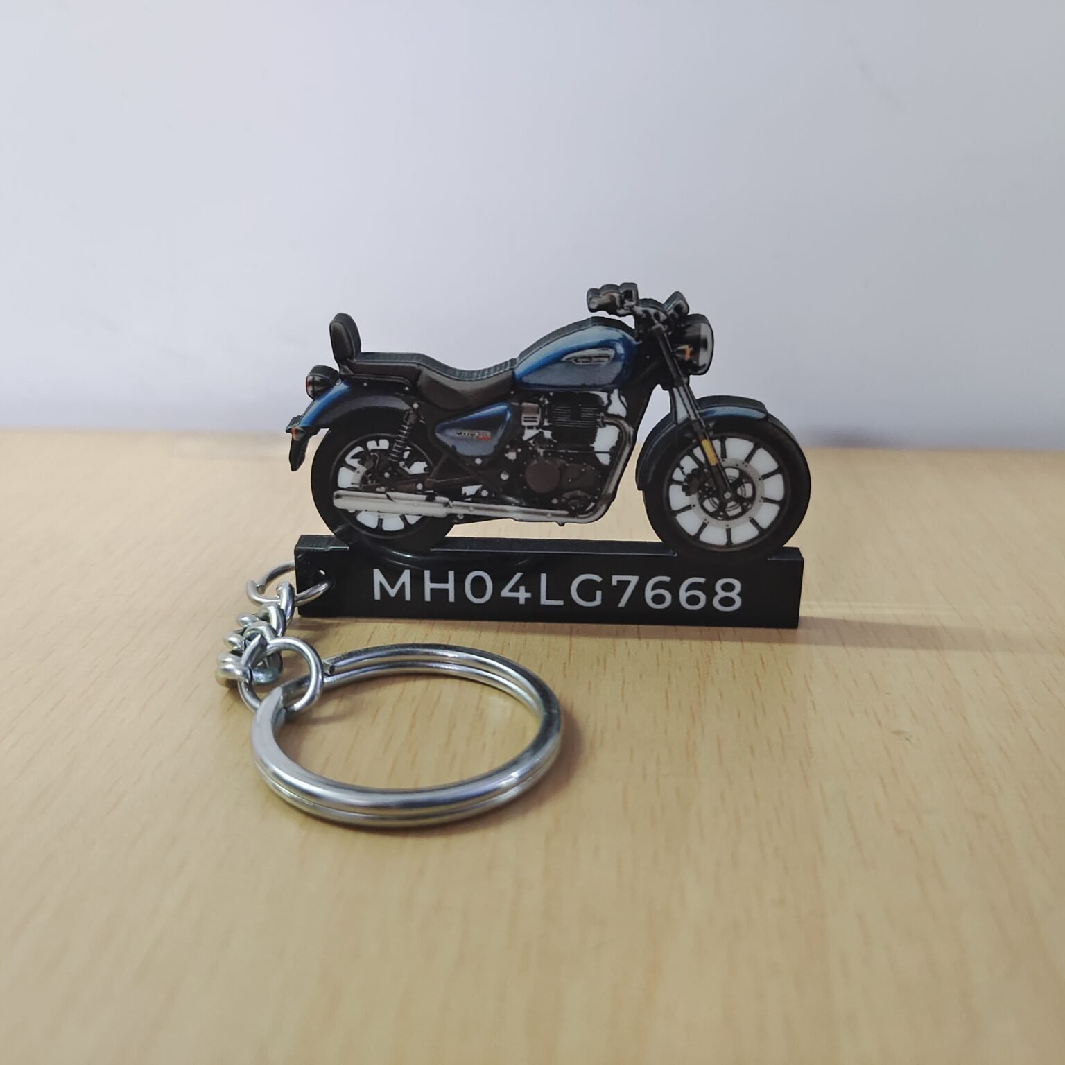 Best Royal Enfield Meteor 350 Blue Metallic Bike Keychain Osiyankart